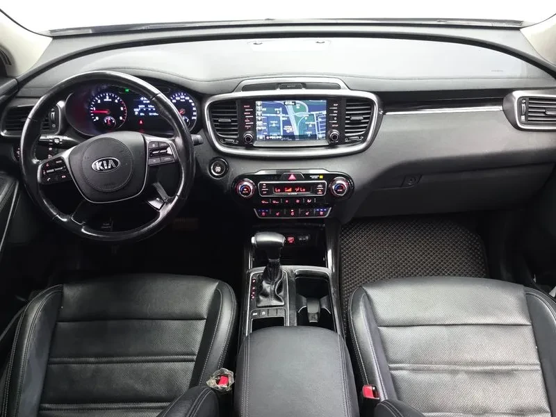 Kia Sorento Diesel 2.0 2Wd Prestige, снимка 7 - Автомобили и джипове - 56207955