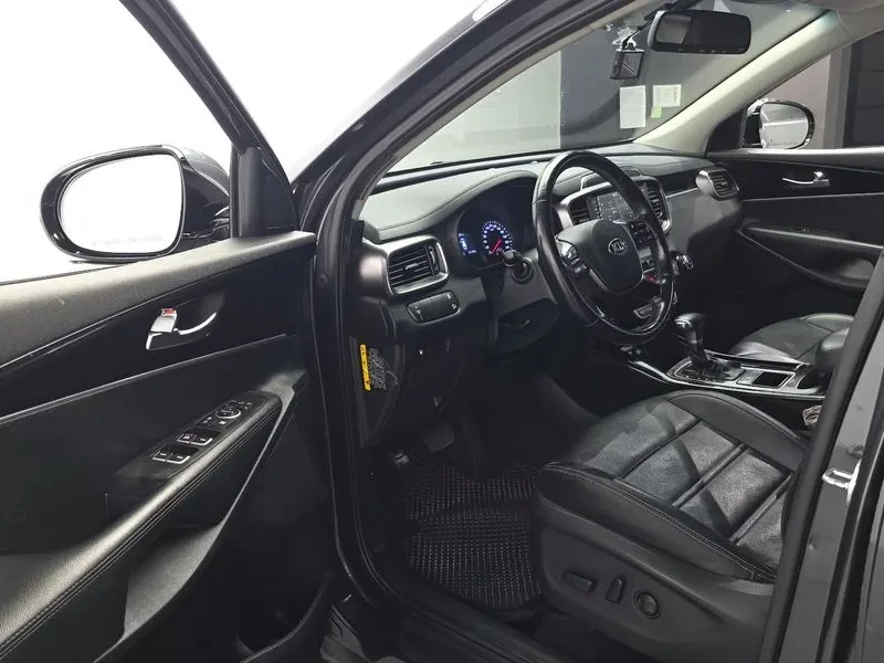 Kia Sorento Diesel 2.0 2Wd Prestige, снимка 10 - Автомобили и джипове - 56207955