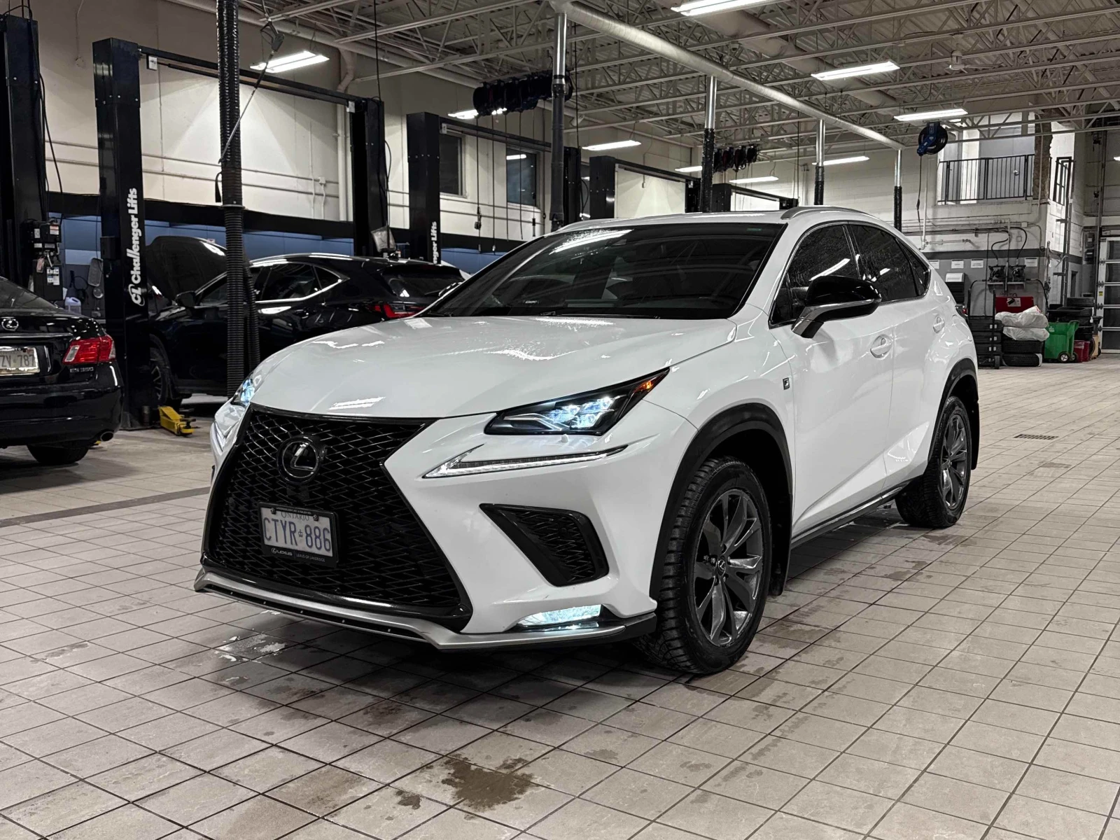 Lexus NX 300 F-SPORT * * ОБДУХВАНЕ * * CARFAX * * АВТО КРЕДИТ , снимка 1