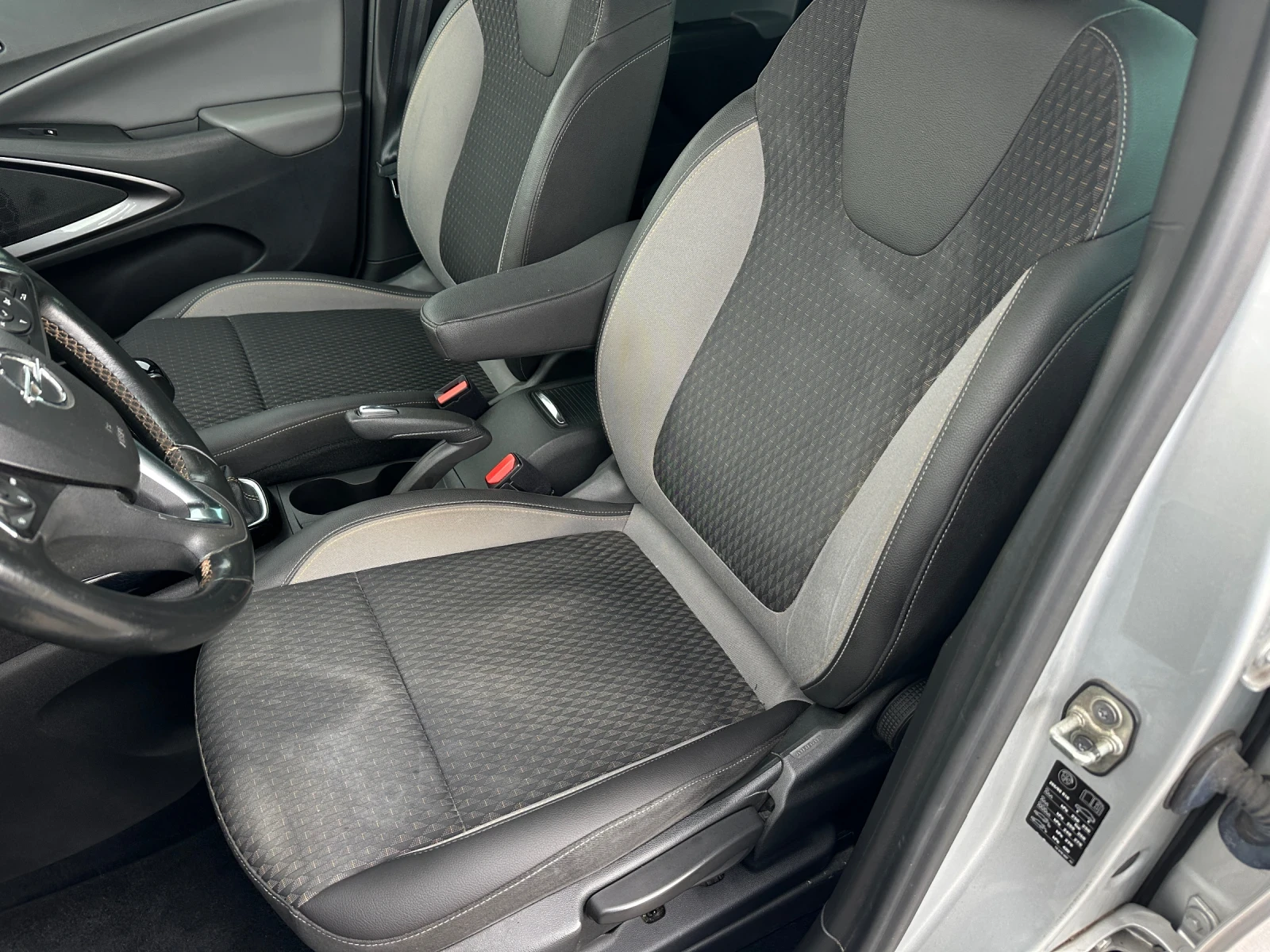 Opel Crossland X 1.6D - изображение 9