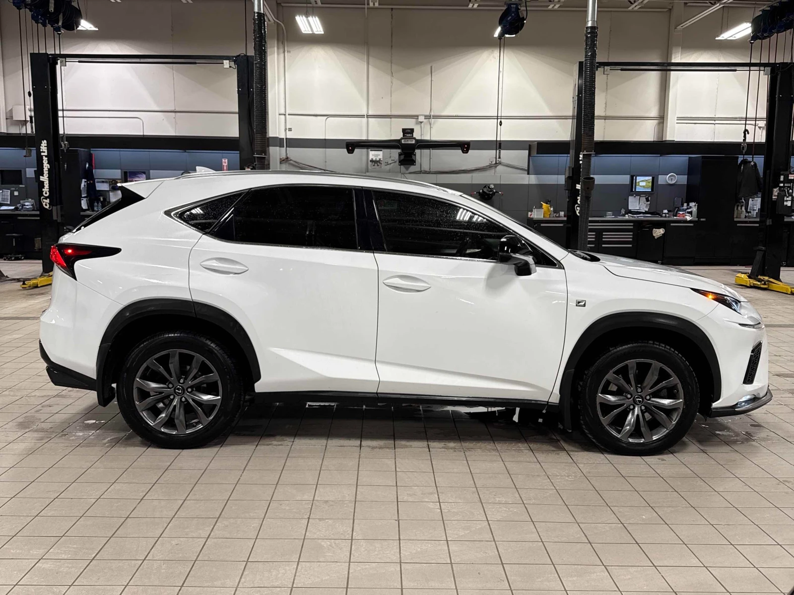 Lexus NX 300 F-SPORT * * ОБДУХВАНЕ * * CARFAX * * АВТО КРЕДИТ  - изображение 3