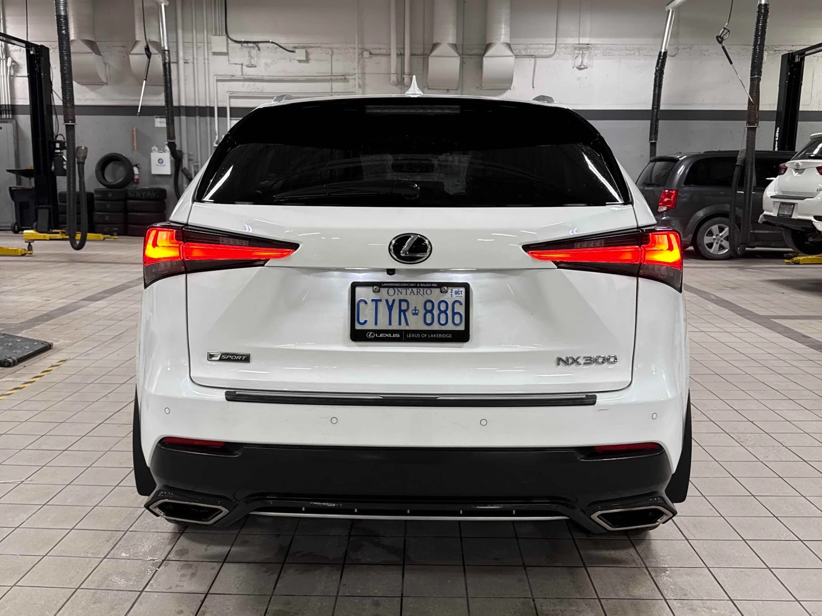 Lexus NX 300 F-SPORT * * ОБДУХВАНЕ * * CARFAX * * АВТО КРЕДИТ  - изображение 5