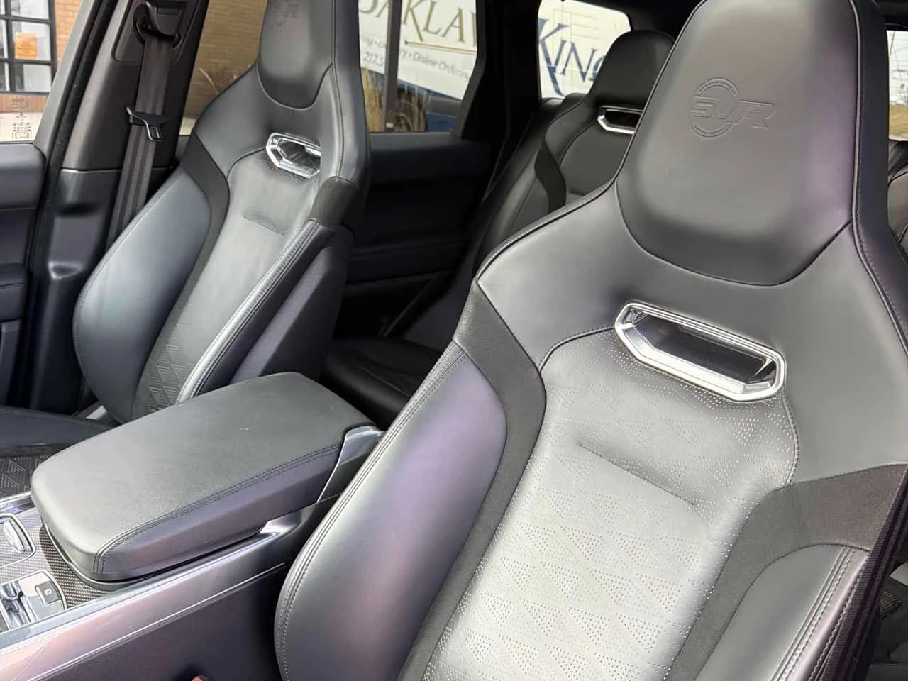 Land Rover Range Rover Sport * SVR * CARFAX * ФУЛ ЕКСТРИ * , снимка 11 - Автомобили и джипове - 53987265