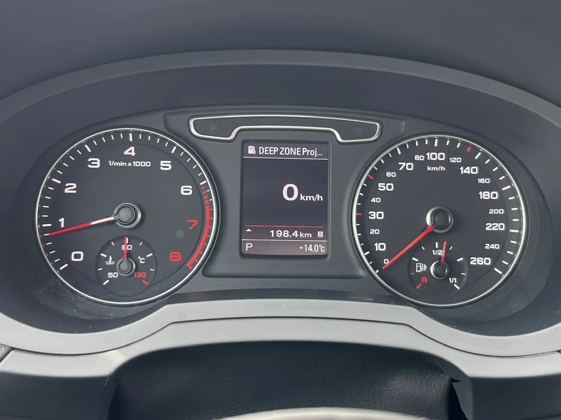 Audi Q3 2.0 TFSI, снимка 9 - Автомобили и джипове - 54044730