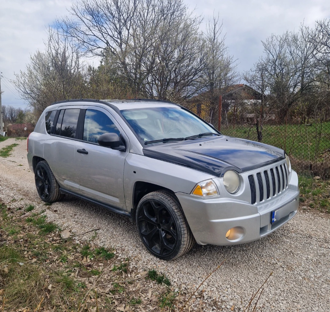 Jeep Compass 2.4i - GAZ, снимка 7 - Автомобили и джипове - 54158748