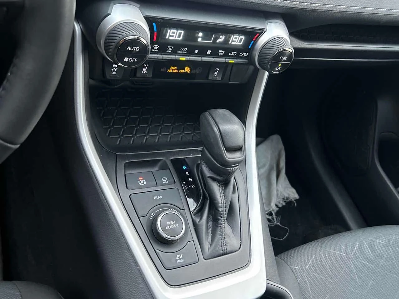 Toyota Rav4 Hybrid XLE /CARFAX/���� �� ������  | Mobile.bg � ����������� 10