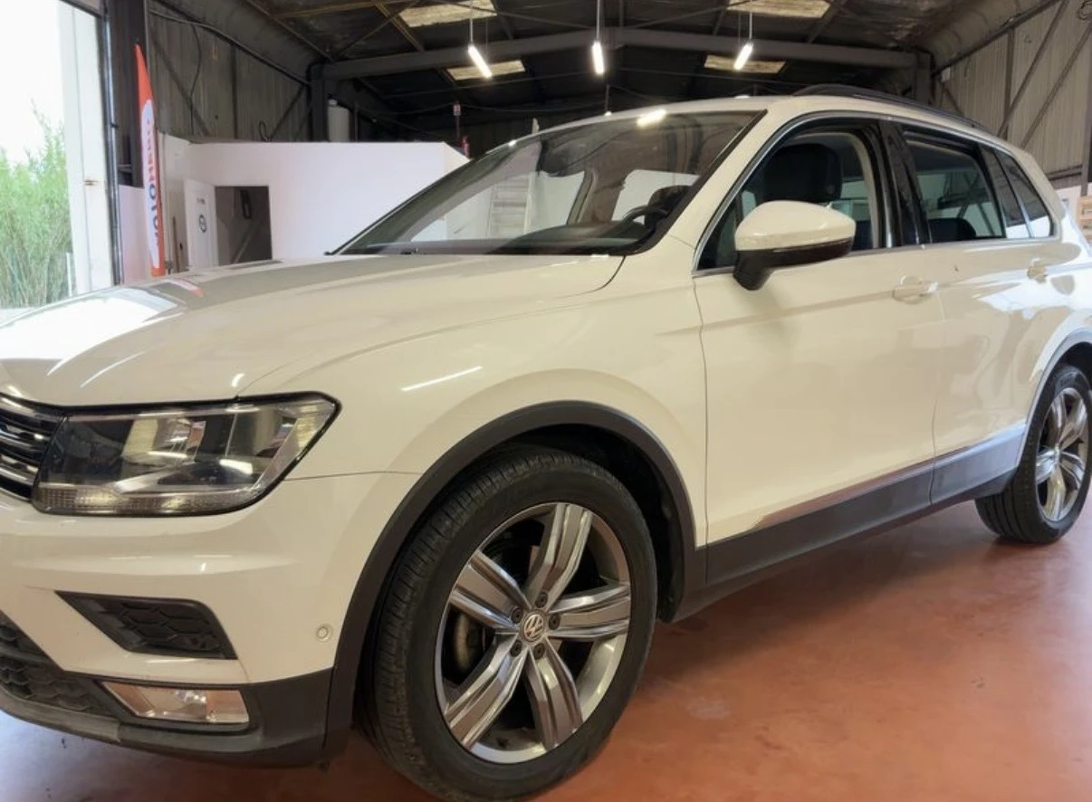 VW Tiguan 2.0TDI/ОЧАКВАН ВНОС/, снимка 3 - Автомобили и джипове - 54682937