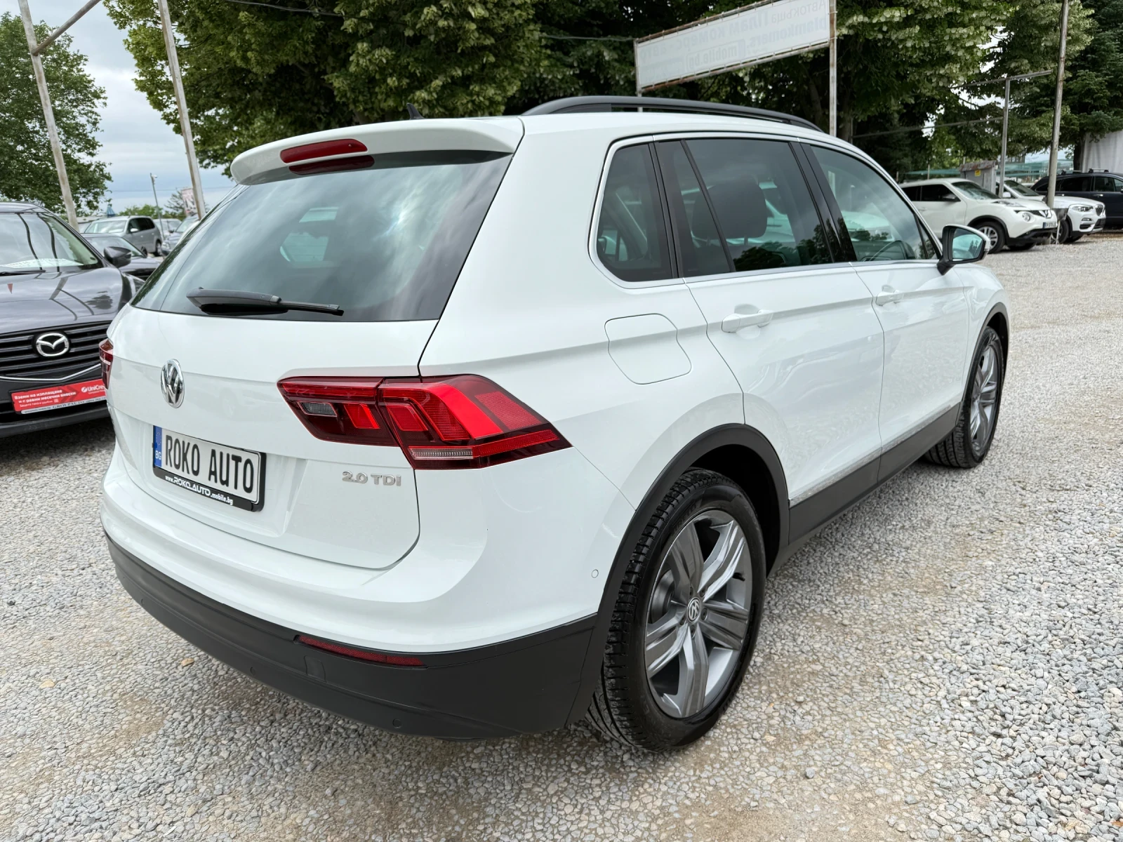 VW Tiguan 2.0TDI/ПЪЛНА СЕРВИЗНА ИСТОРИЯ ВЪВ ФОЛЦВАГЕН., снимка 6 - Автомобили и джипове - 54682937