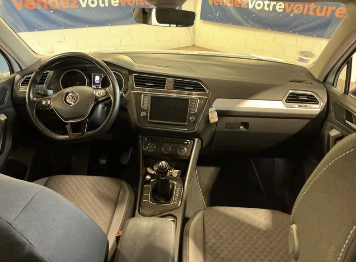 VW Tiguan 2.0TDI/ОЧАКВАН ВНОС/, снимка 7 - Автомобили и джипове - 54682937