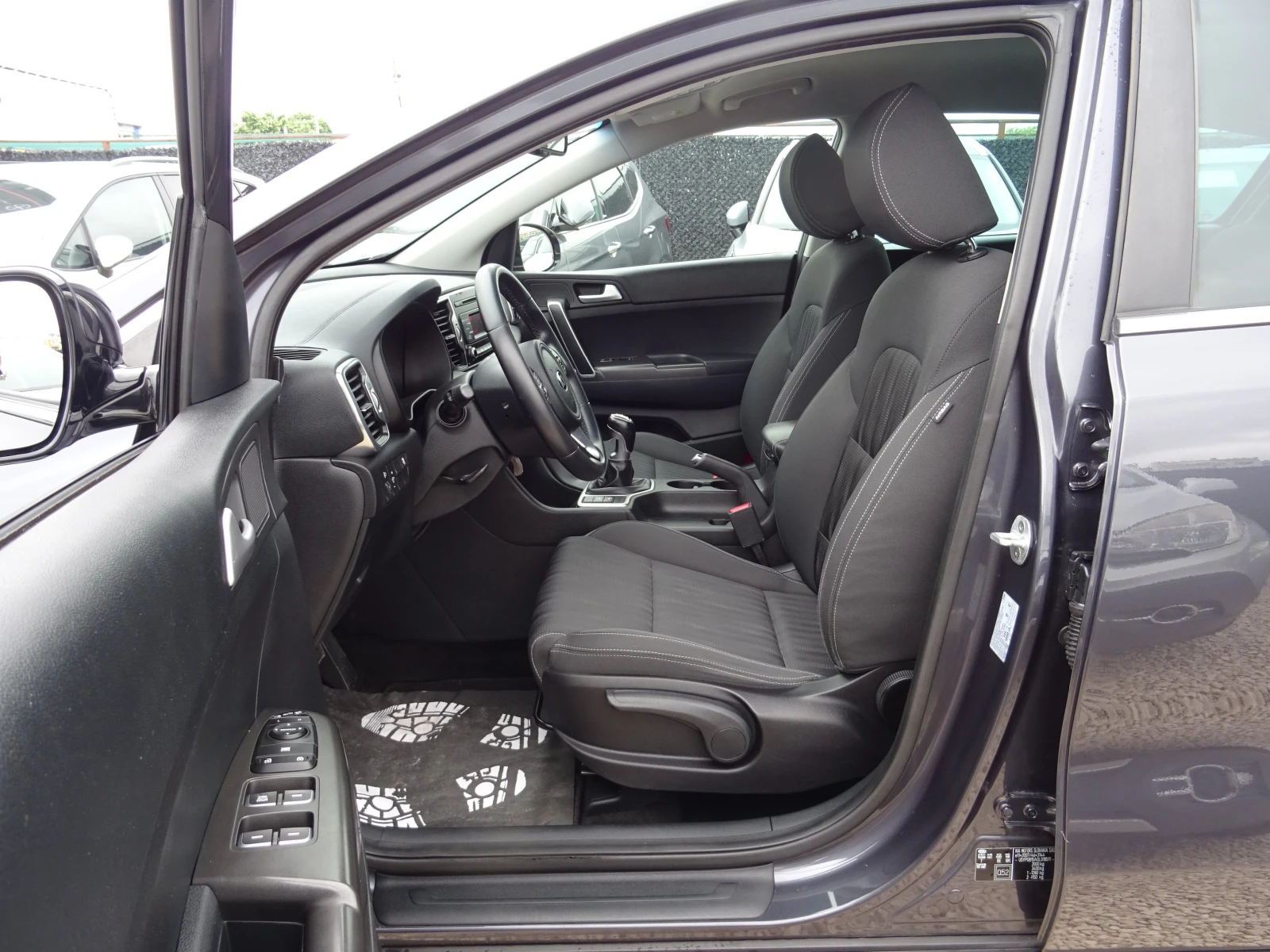 Kia Sportage 1.7crdi 2WD Cool, снимка 10 - Автомобили и джипове - 54778833