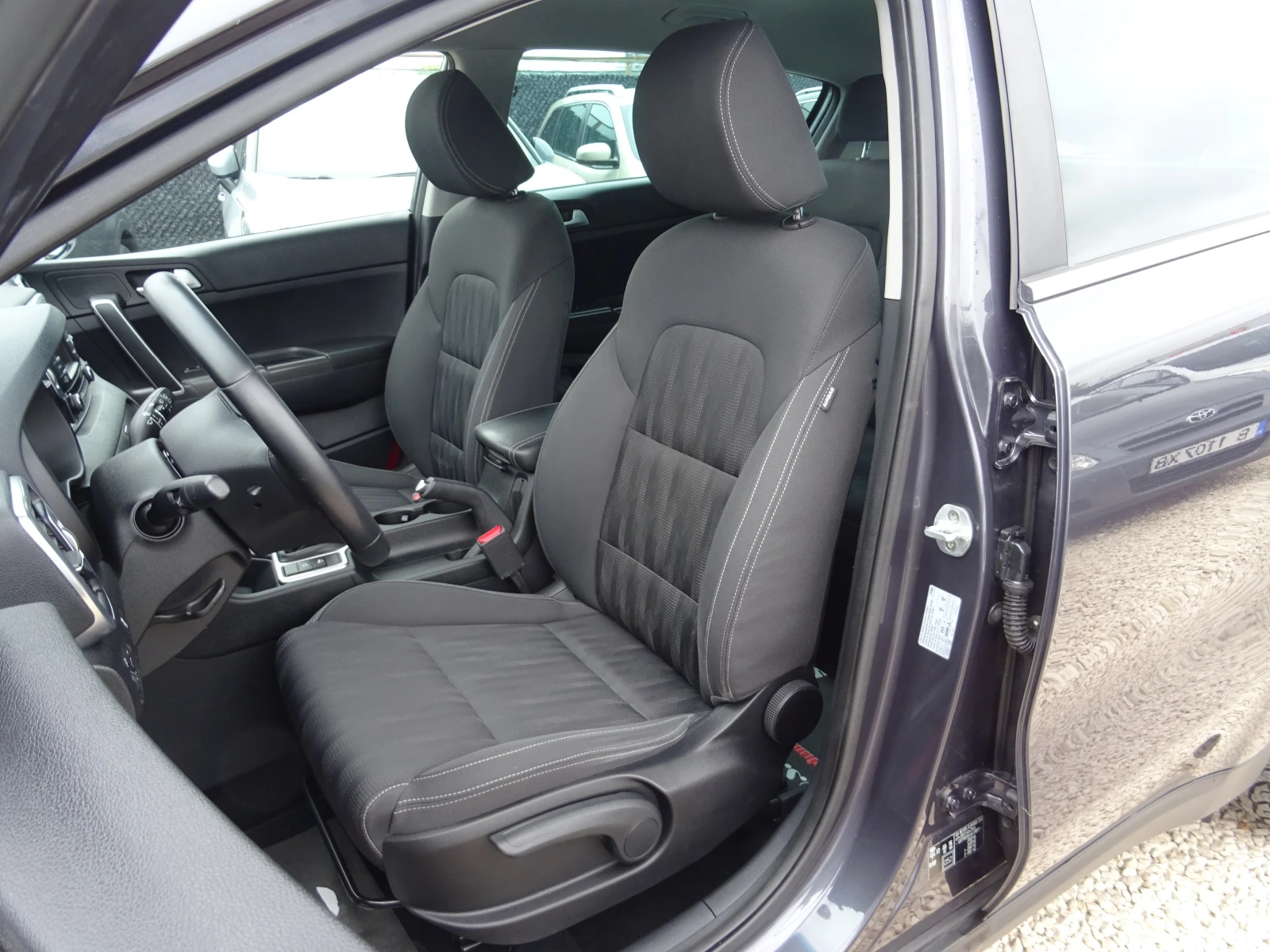 Kia Sportage 1.7crdi 2WD Cool, снимка 11 - Автомобили и джипове - 54778833
