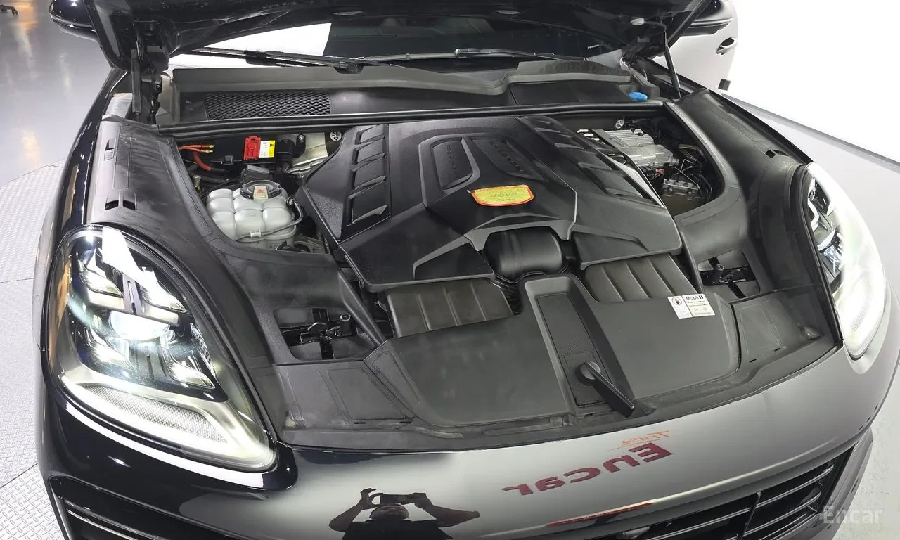 Porsche Cayenne 4.0 TURBO COUPE | SPORT CHRONO| PASM| BOSE, снимка 6 - Автомобили и джипове - 55208063