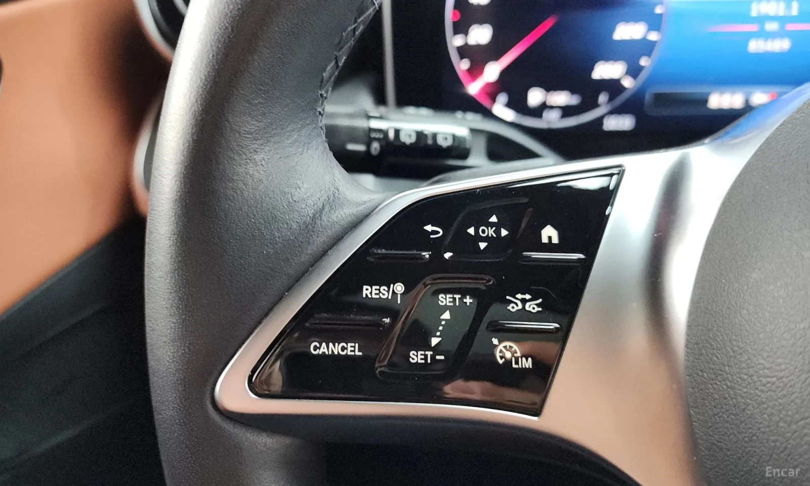 Mercedes-Benz GLC 220, снимка 16 - Автомобили и джипове - 55282620