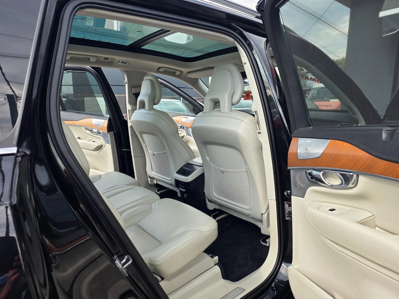 Volvo Xc90 D5 2.0-224к.с EURO 6 - АВТОМАТИК-4X4- ШВЕЙЦАРИЯ, снимка 15 - Автомобили и джипове - 55334960