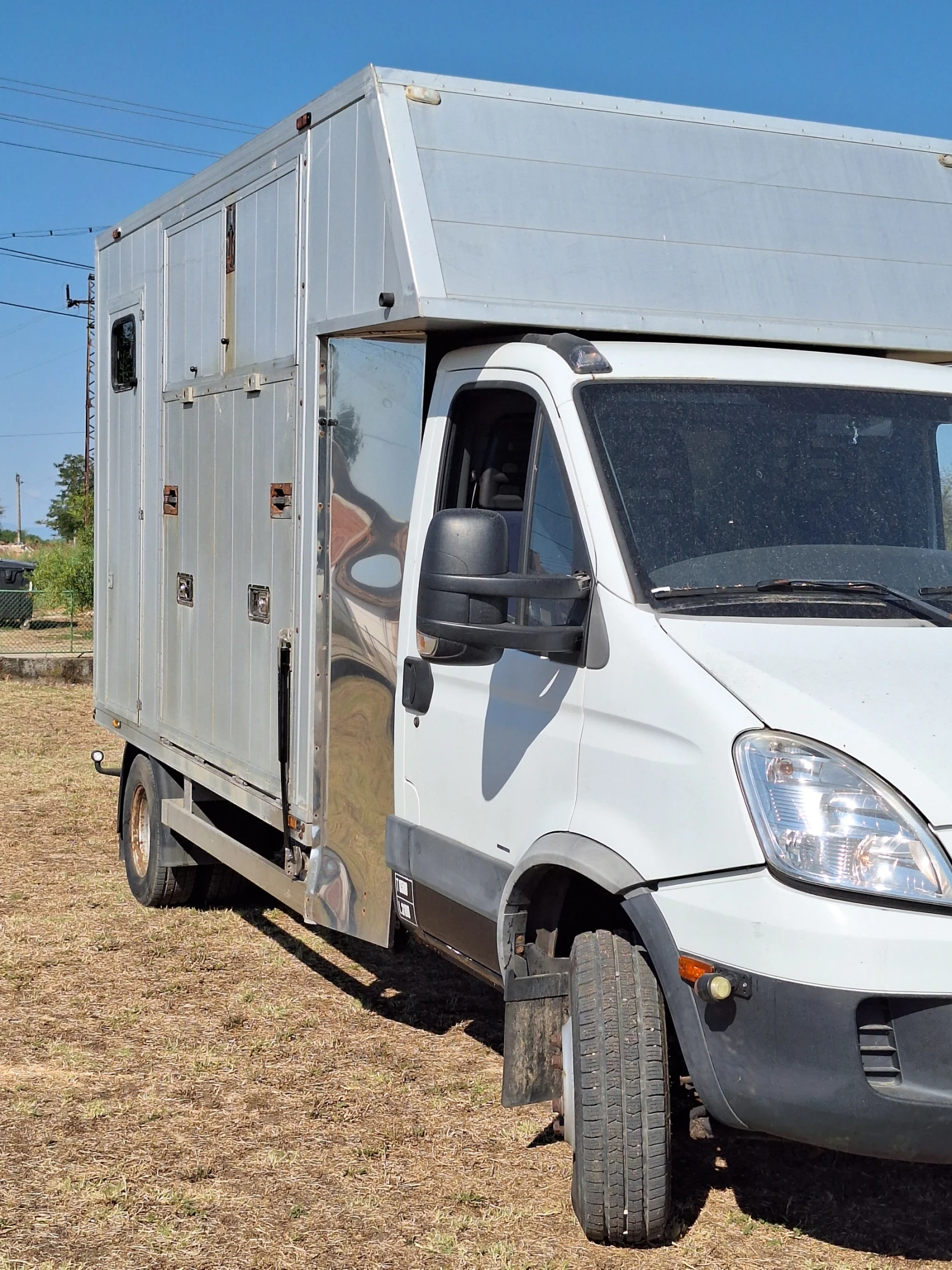 Iveco Daily 65C Кемпер каравана за коне, снимка 2 - Бусове и автобуси - 53865712