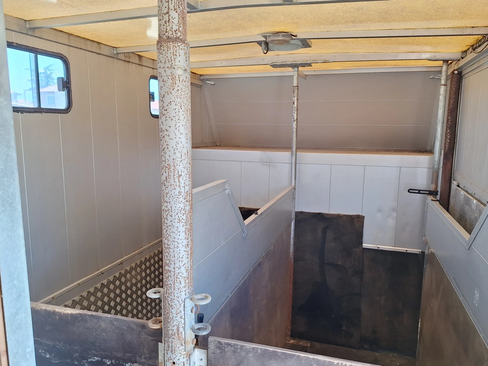 Iveco Daily 65C Кемпер каравана за коне, снимка 15 - Бусове и автобуси - 53865712