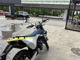 ����� �� �������� �� Husqvarna Svartpilen 701 HUSGVARNA 701 ENDURO