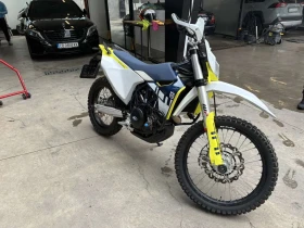 ����� �� �������� �� Husqvarna Svartpilen 701 HUSGVARNA 701 ENDURO