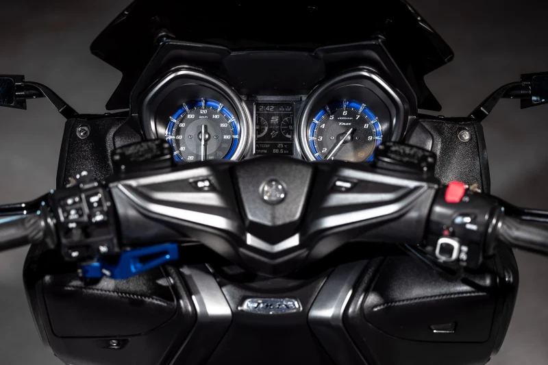 Yamaha T-max 560- УНИКАТ !!! БЕЗ АНАЛОГ !!!, снимка 8 - Мотоциклети и мототехника - 53126259