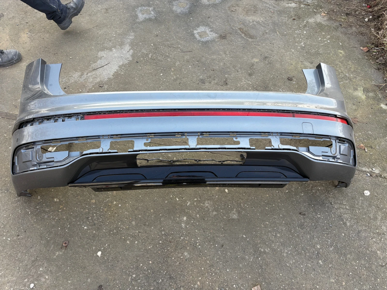     R-line 2022 | Mobile.bg   1