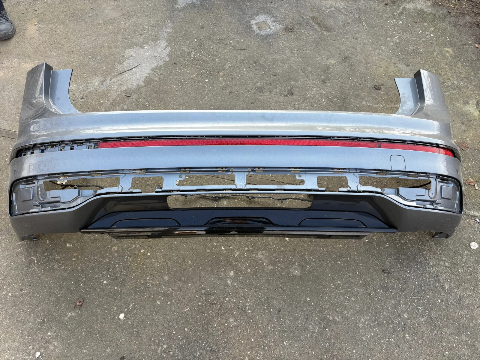     R-line 2022 | Mobile.bg   2