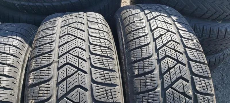 Гуми Зимни 215/70R16, снимка 3 - Гуми и джанти - 30918551