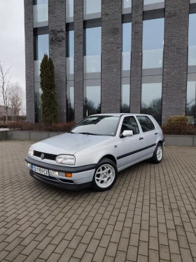 VW Golf 1.6 УНИКАТ 80 Хил км.НОВА , оригинална боя , УНИКА