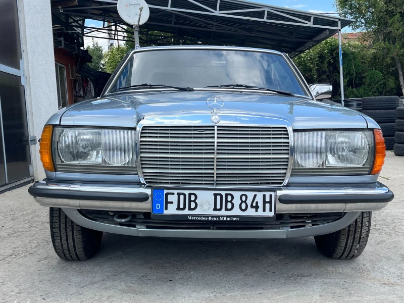 Mercedes-Benz 123 230 CE Coupe, снимка 4 - Автомобили и джипове - 47898233