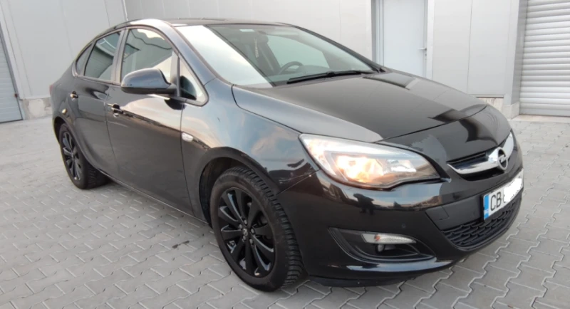 Opel Astra 1.6, снимка 4 - Автомобили и джипове - 49132913