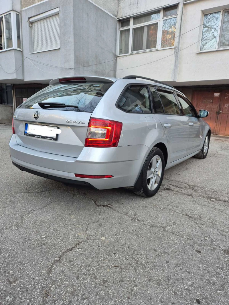 Skoda Octavia, снимка 4 - Автомобили и джипове - 49383210