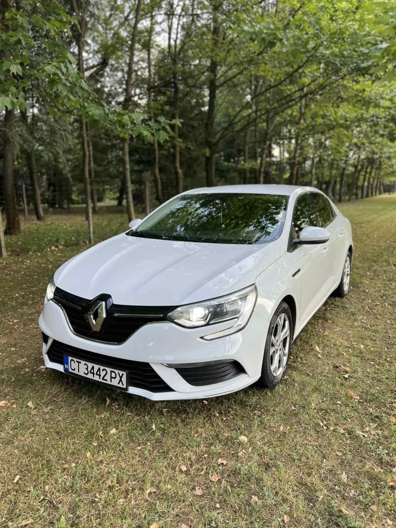 Renault Megane 1.6 i Газ , Нави , снимка 2 - Автомобили и джипове - 49527572