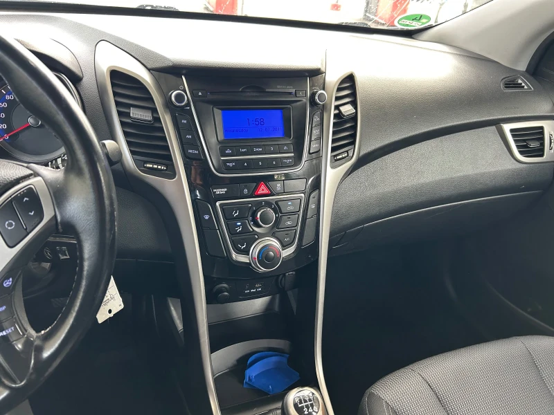 Hyundai I30 1.4-99kc-Бензин, снимка 11 - Автомобили и джипове - 50245259