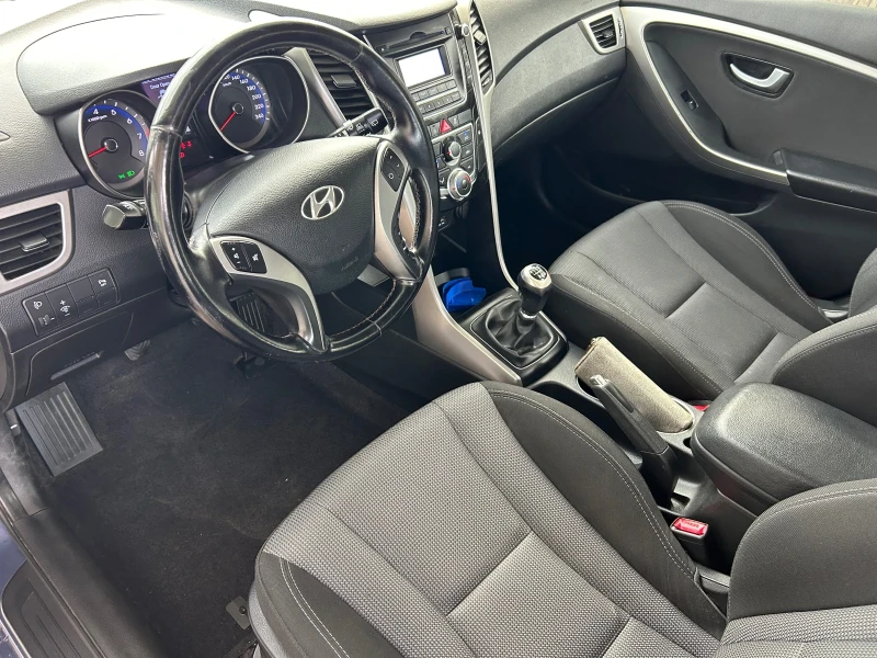 Hyundai I30 1.4-99kc-Бензин, снимка 13 - Автомобили и джипове - 50245259