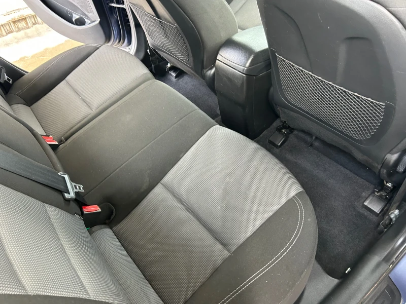 Hyundai I30 1.4-99kc-Бензин, снимка 14 - Автомобили и джипове - 50245259