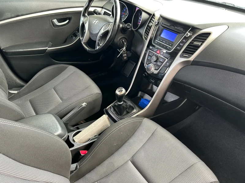 Hyundai I30 1.4-99kc-Бензин, снимка 15 - Автомобили и джипове - 50245259