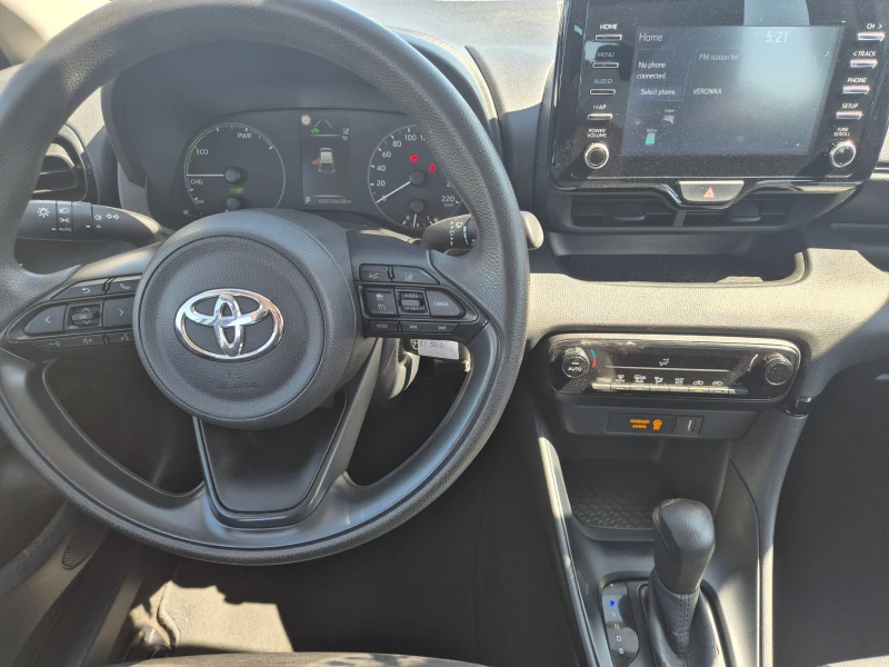 Toyota Yaris LIGHT 1.5 HYBRID A/T, снимка 14 - Автомобили и джипове - 50979487
