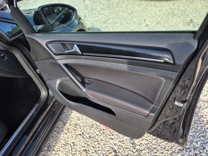 VW Golf GTI, снимка 14 - Автомобили и джипове - 51744344