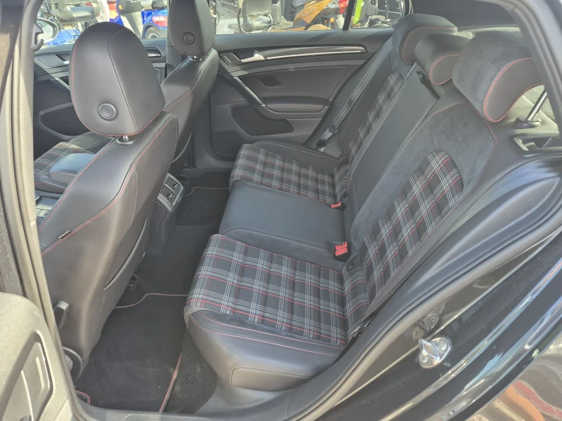 VW Golf GTI, снимка 15 - Автомобили и джипове - 51744344