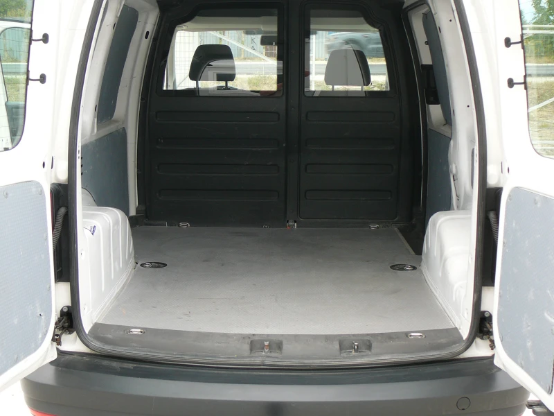 VW Caddy 2.0 tdi 102кс, снимка 7 - Автомобили и джипове - 51828479