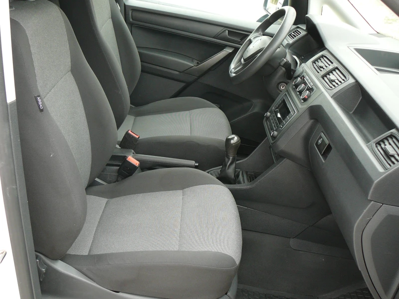 VW Caddy 2.0 tdi 102кс, снимка 8 - Автомобили и джипове - 51828479