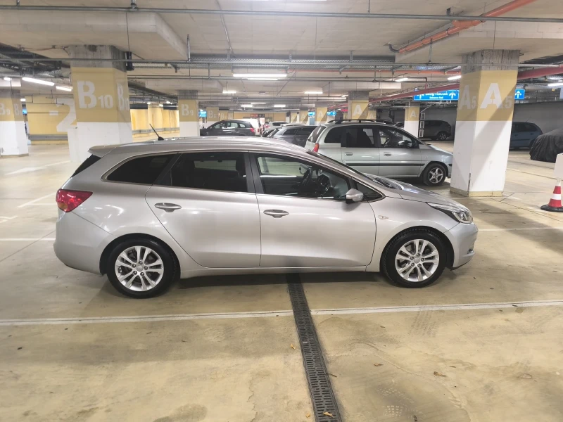 Kia Ceed 1.6 crdi 110k.c., снимка 4 - Автомобили и джипове - 52125144