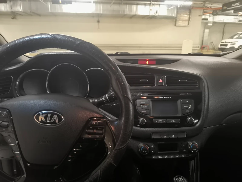 Kia Ceed 1.6 crdi 110k.c., снимка 7 - Автомобили и джипове - 52125144