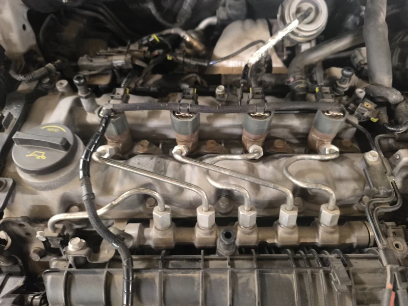 Kia Ceed 1.6 crdi 110k.c., снимка 14 - Автомобили и джипове - 52125144