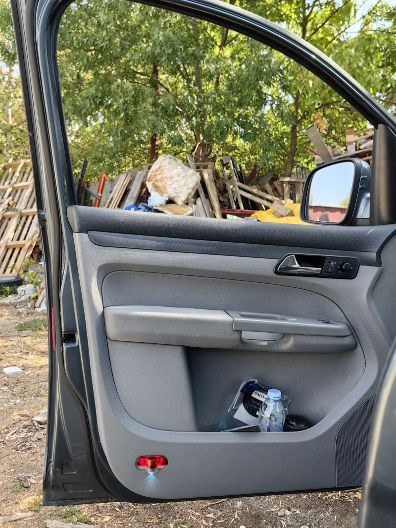 VW Caddy, снимка 13 - Автомобили и джипове - 51889523