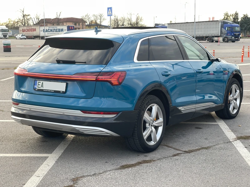 Audi E-Tron 55 Launch Edition/B&0/360/Ambient/Matrix/Dynamic, снимка 8 - Автомобили и джипове - 52505536