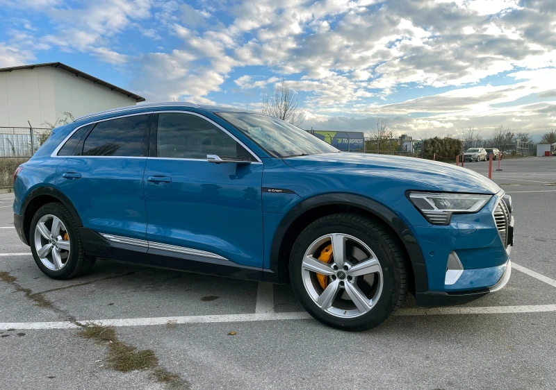 Audi E-Tron 55 Launch Edition/B&0/360/Ambient/Matrix/Dynamic, снимка 2 - Автомобили и джипове - 52505536