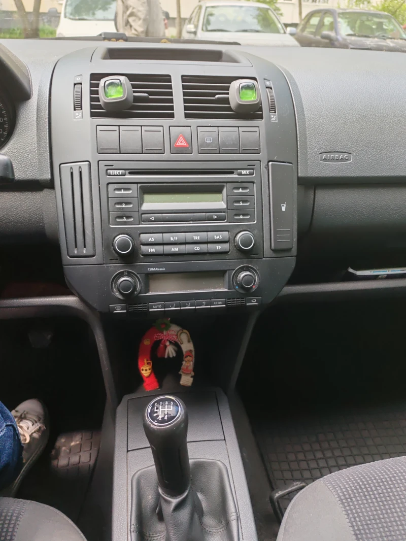 VW Polo, снимка 10 - Автомобили и джипове - 52635717