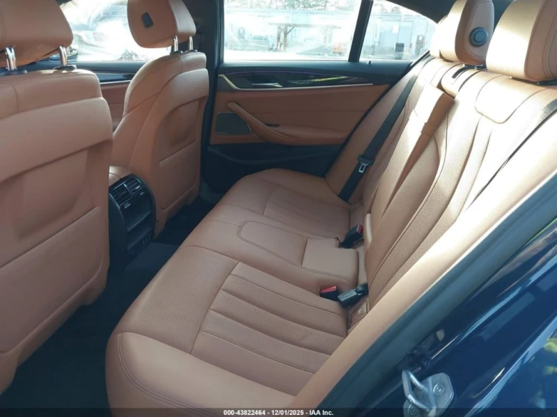 BMW 530 * I XDRIVE * CARFAX * БЕЗ ПЪРВОНАЧАЛНА ВНОСКА, снимка 8 - Автомобили и джипове - 52888333