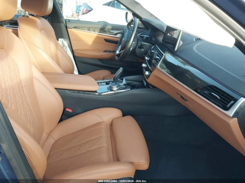 BMW 530 * I XDRIVE * CARFAX * БЕЗ ПЪРВОНАЧАЛНА ВНОСКА, снимка 5 - Автомобили и джипове - 52888333