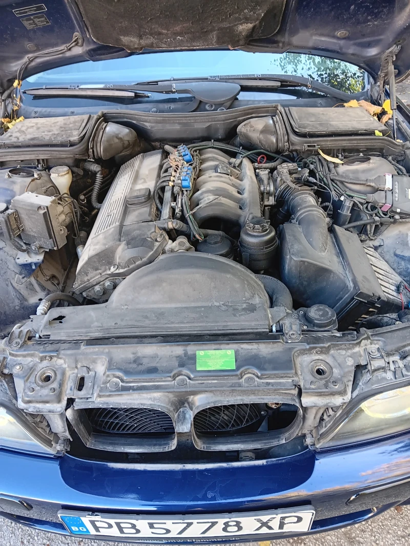 BMW 523, снимка 11 - Автомобили и джипове - 53263348